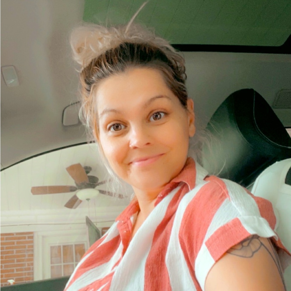 Meet your Posher, April